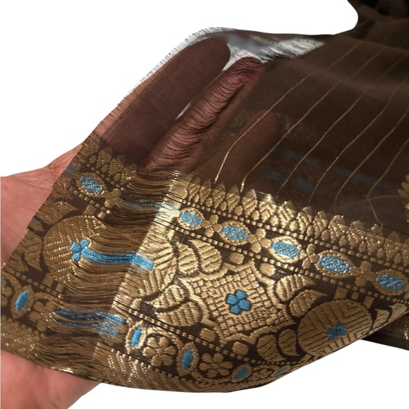 Introducing our exquisite Full Zari Parrot Pattern Paithani Dupatta!new - Picture 2 of 7